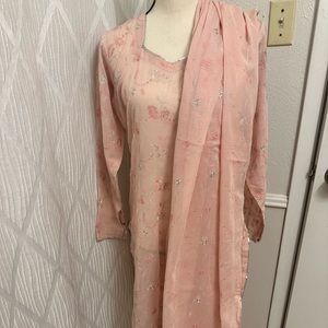 Pakistani Indian 3 Piece Suit.Brand Bareeze Have Beautiful Embroidery